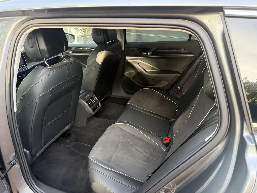 Volkswagen Passat 1.5 eHybrid 204pk Elegance uit 2026, foto 9
