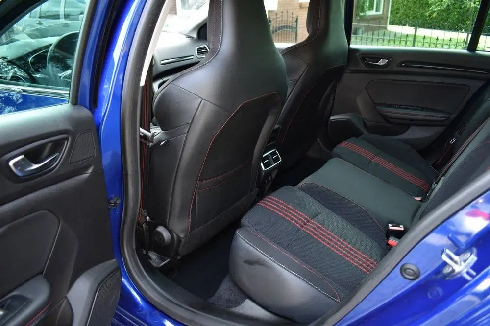 Renault Megane Mégane Estate 1.3 TCe R.S. Line uit 2021, foto 12