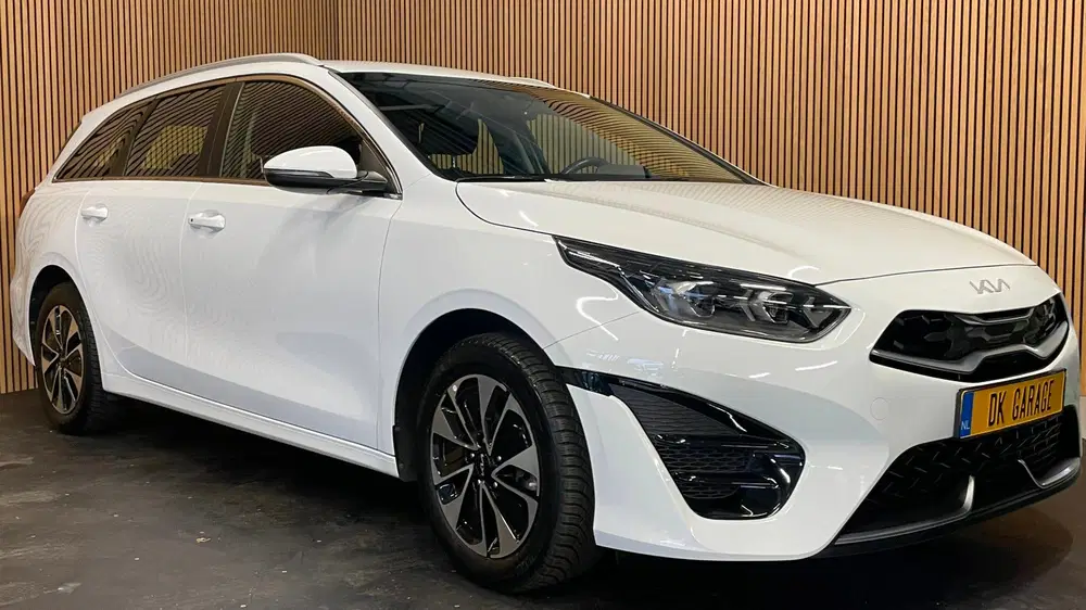 Kia Ceed 1.6 GDI PHEV DynamicLine uit 2023, foto 15