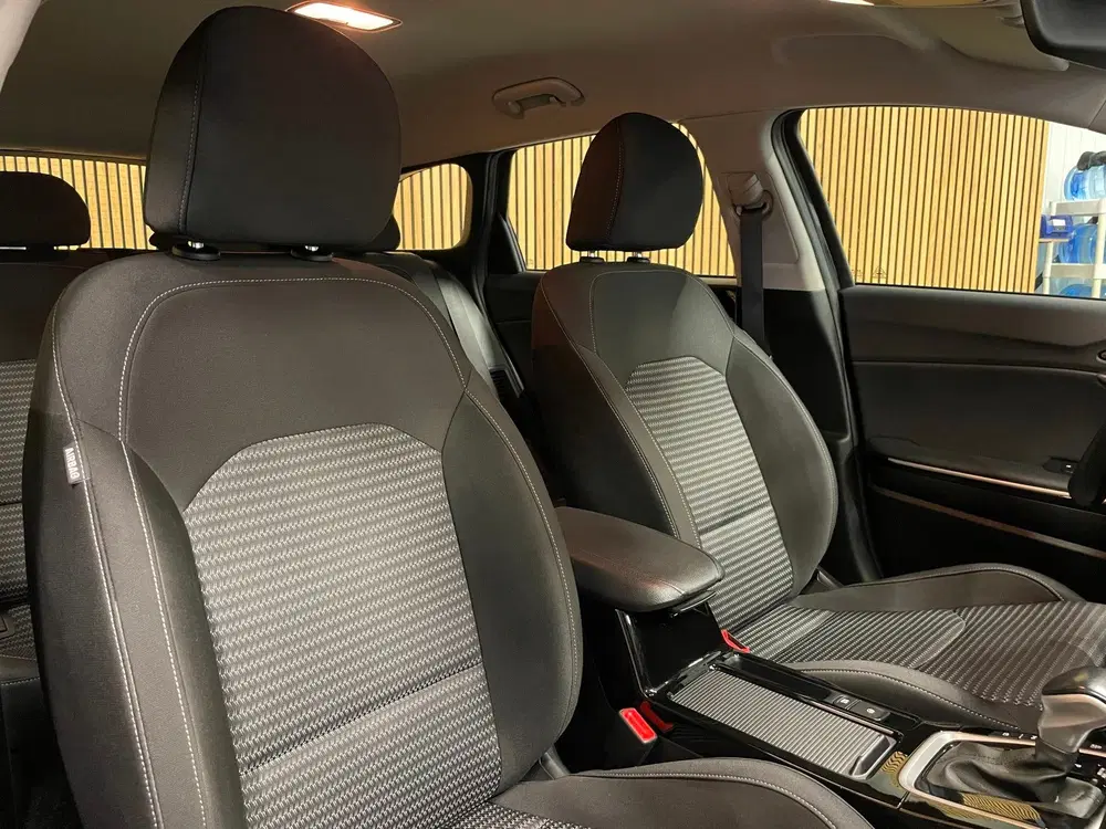 Kia Ceed 1.6 GDI PHEV DynamicLine uit 2023, foto 8