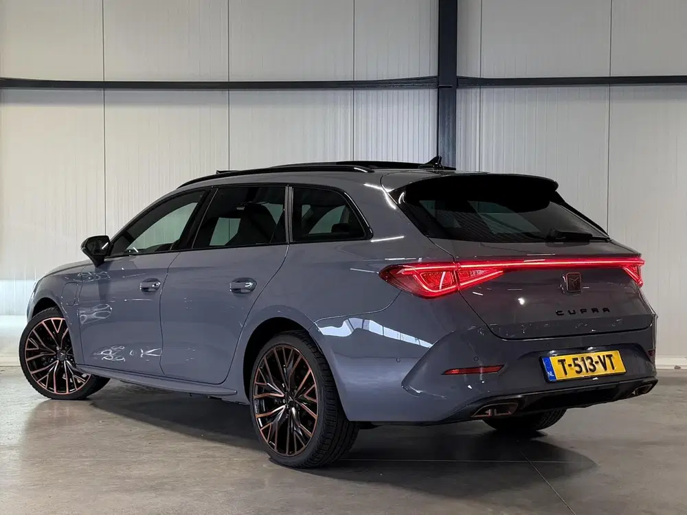 Cupra Leon 1.4 e-Hybrid VZ Copper Edition Pano uit 2021, foto 4