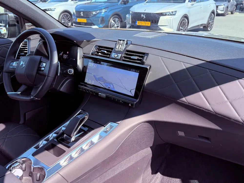 DS Automobiles DS 7 DS 7 1.6 PHEV 300 4x4 PALLAS HIFI FOCAL SC uit 2025, foto 12
