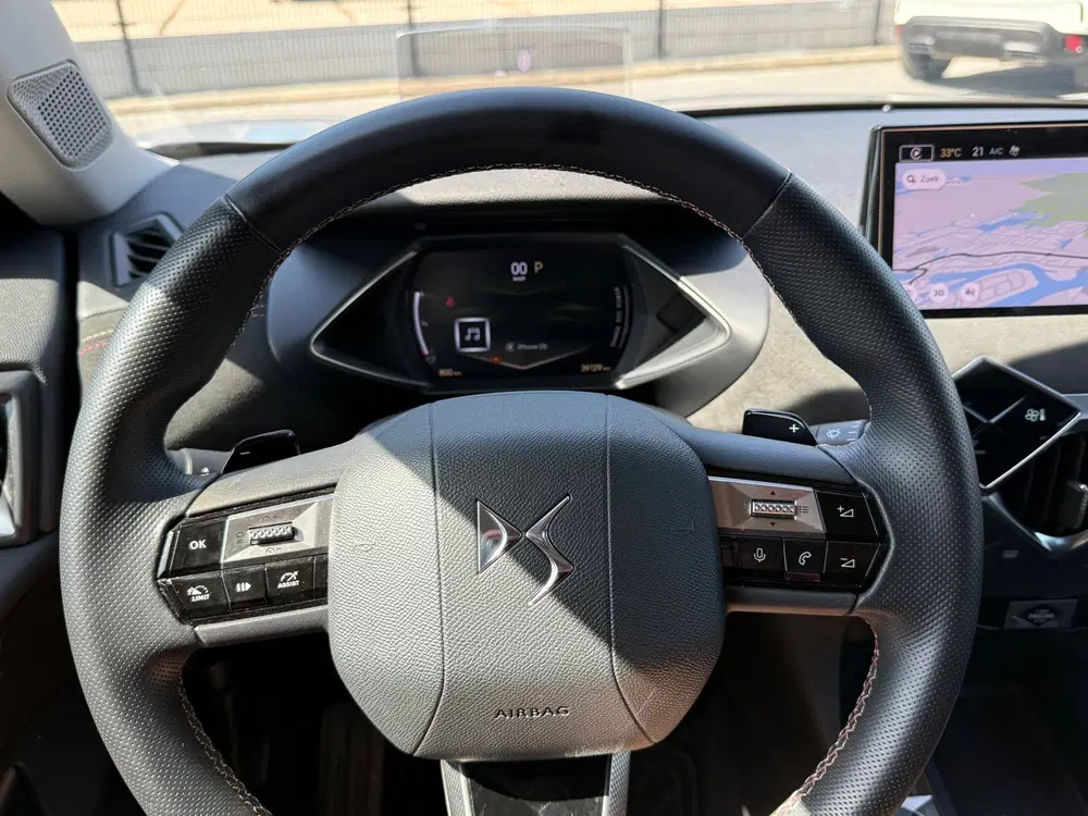 DS Automobiles DS 3 DS 3 1.2 Hybrid 136 EAT PERF LINE HEAD UP uit 2024, foto 15