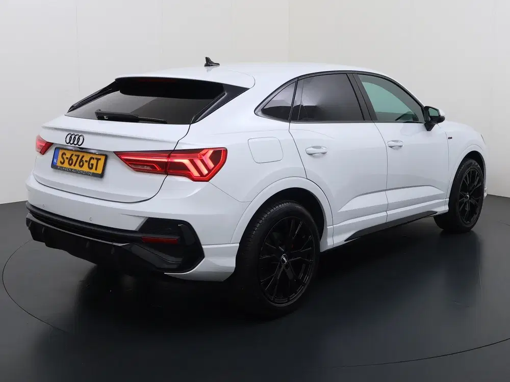 Audi Q3 35 TFSI S Edition uit 2021, foto 4