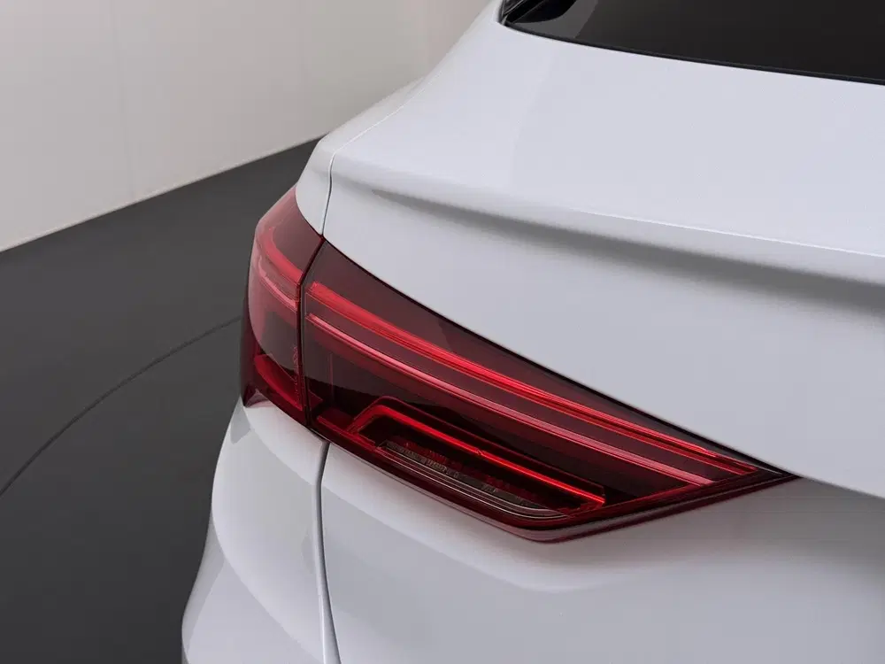 Audi Q3 35 TFSI S Edition uit 2021, foto 6