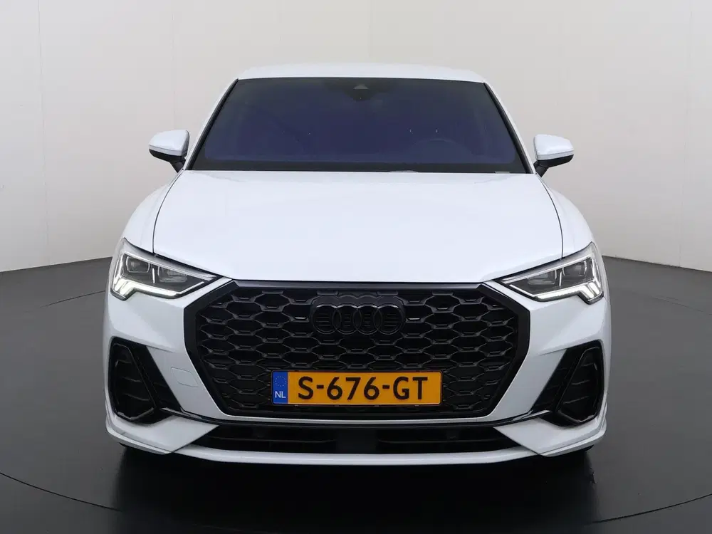 Audi Q3 35 TFSI S Edition uit 2021, foto 7