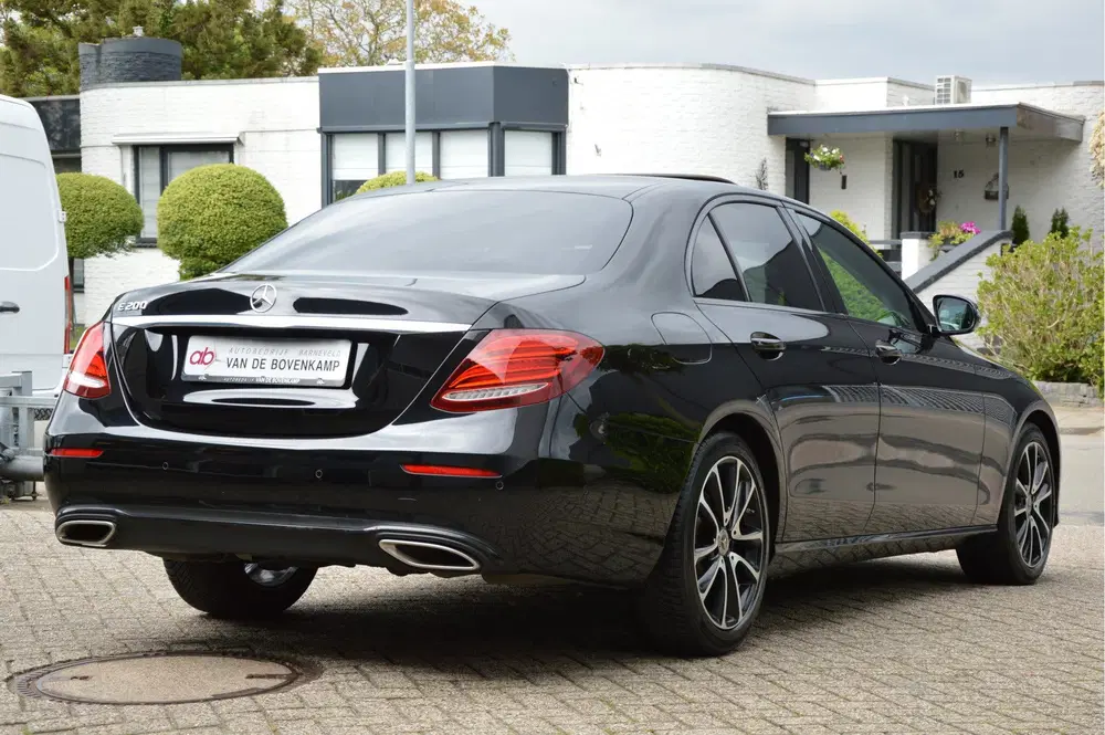 Mercedes-Benz E-Klasse 200 AVANTGARDE LED uit 2019, foto 3