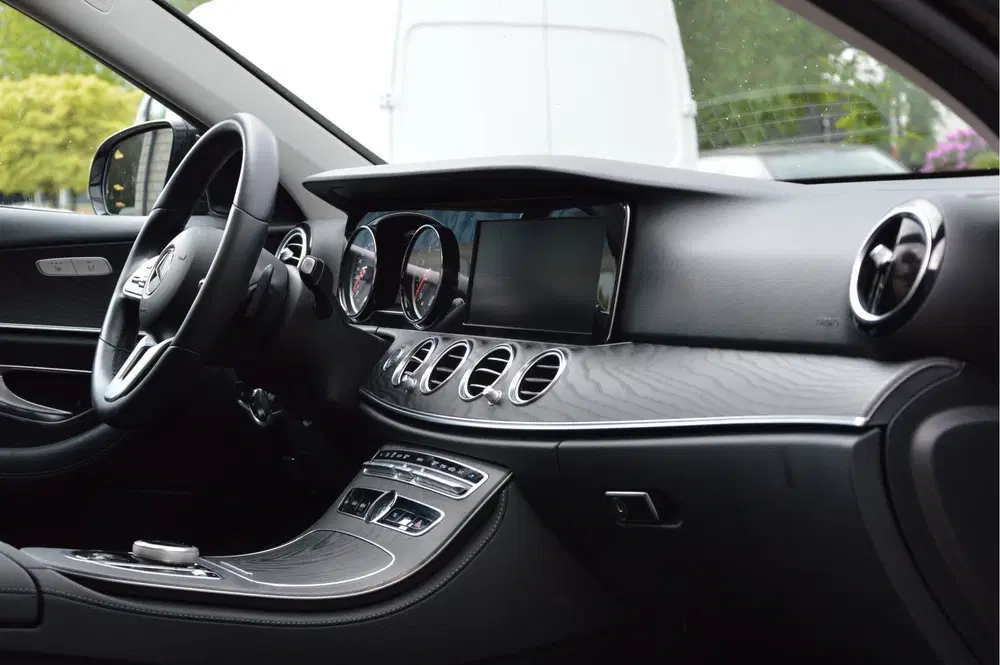 Mercedes-Benz E-Klasse 200 AVANTGARDE LED uit 2019, foto 4