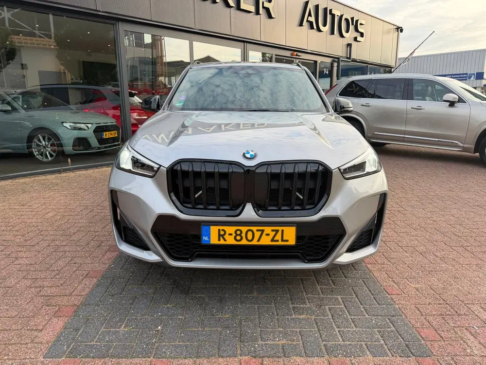 BMW X1 SDrive18i AUT uit 2023, foto 4