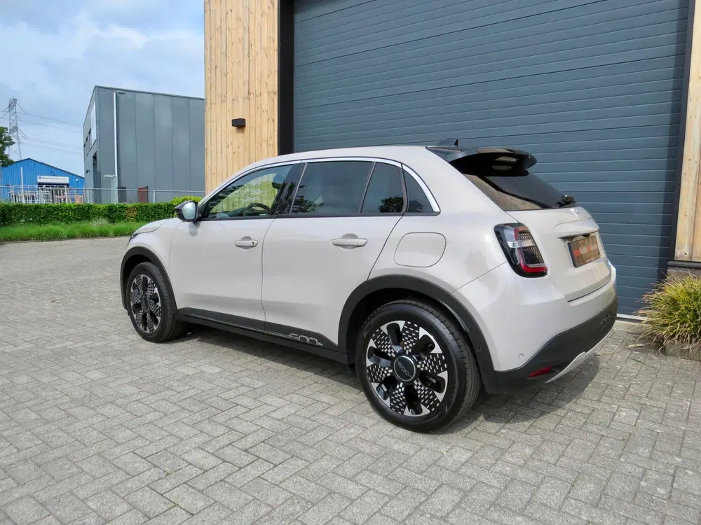 Fiat 600e La Prima 54 kWh *Full option *Leder *Stoel uit 2024, foto 5