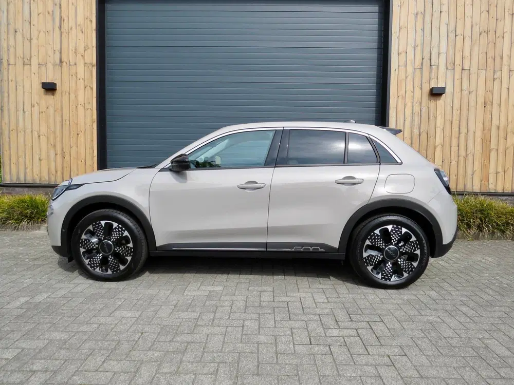 Fiat 600e La Prima 54 kWh *Full option *Leder *Stoel uit 2024, foto 7