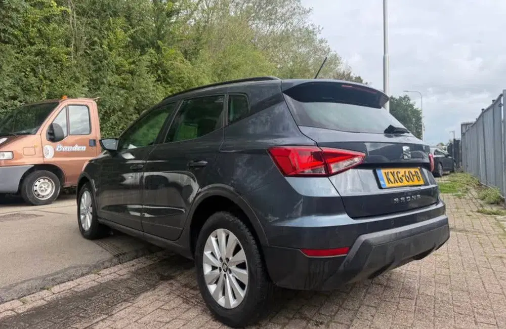 SEAT Arona 1.0 TSI 95pk 2020 Grijs uit 2020, foto 4