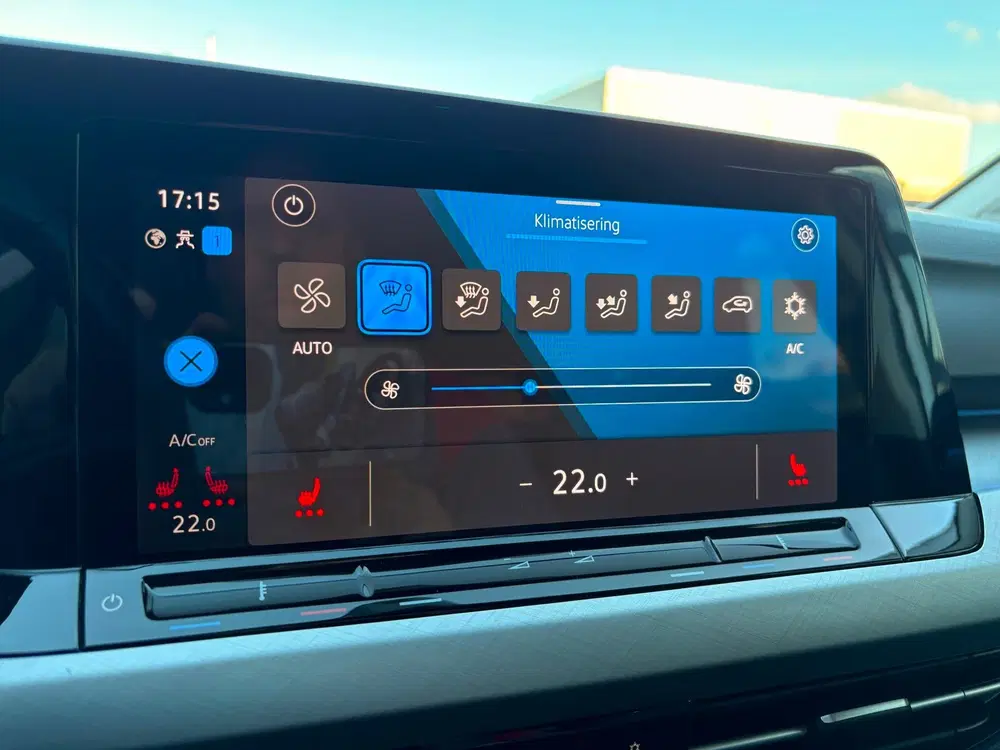 Volkswagen Golf 1.0 eTSI Life Business uit 2023, foto 13