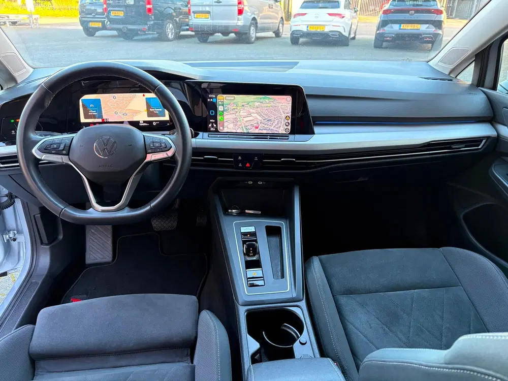 Volkswagen Golf 1.0 eTSI Life Business uit 2023, foto 6