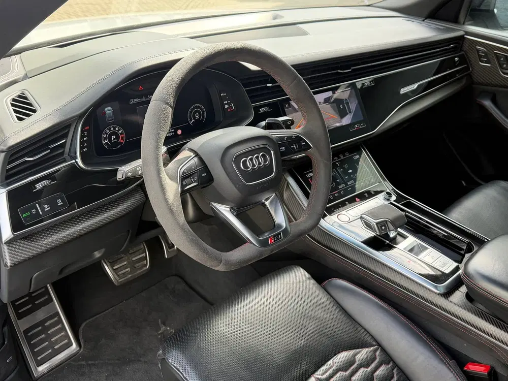 Audi Q8 4.0 TFSI RS Q8 quattro PANO uit 2020, foto 10