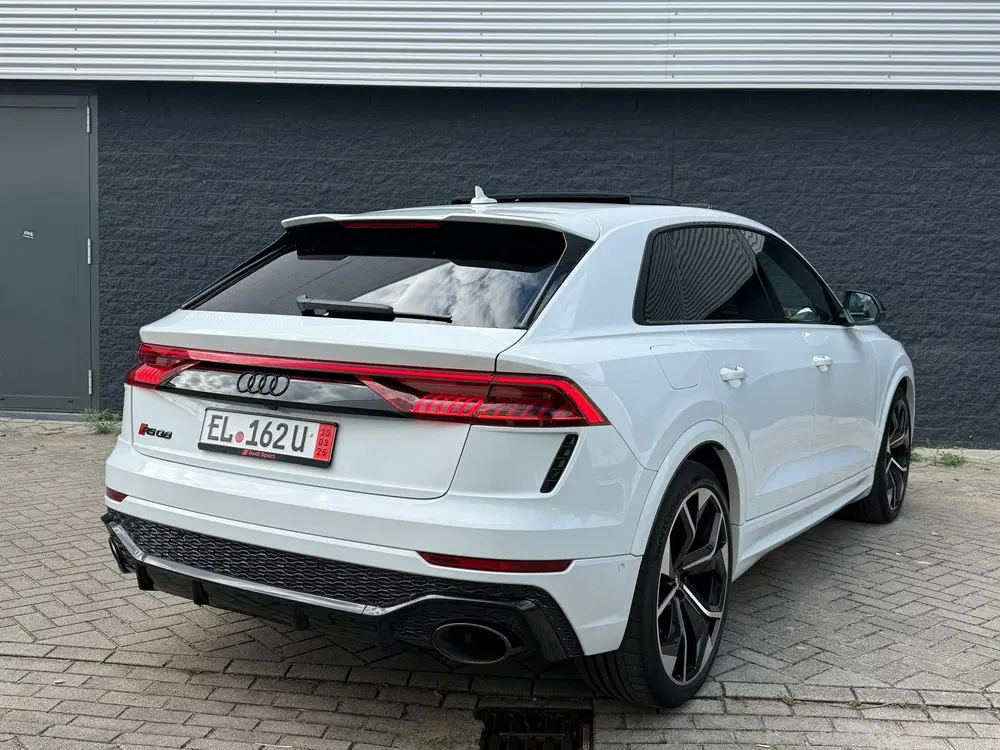 Audi Q8 4.0 TFSI RS Q8 quattro PANO uit 2020, foto 3