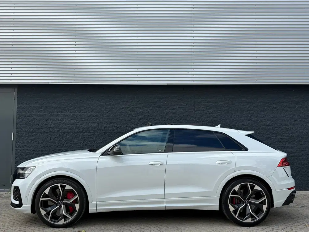 Audi Q8 4.0 TFSI RS Q8 quattro PANO uit 2020, foto 6