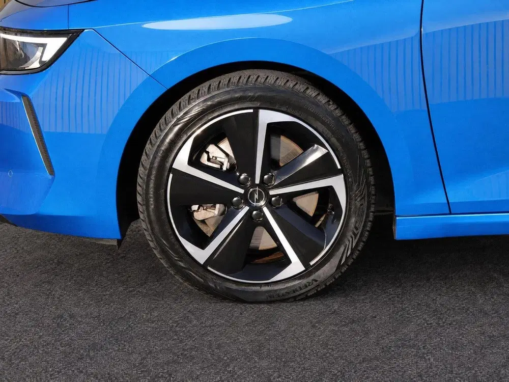 Opel Astra 1.6 Hybrid Elegance uit 2024, foto 4