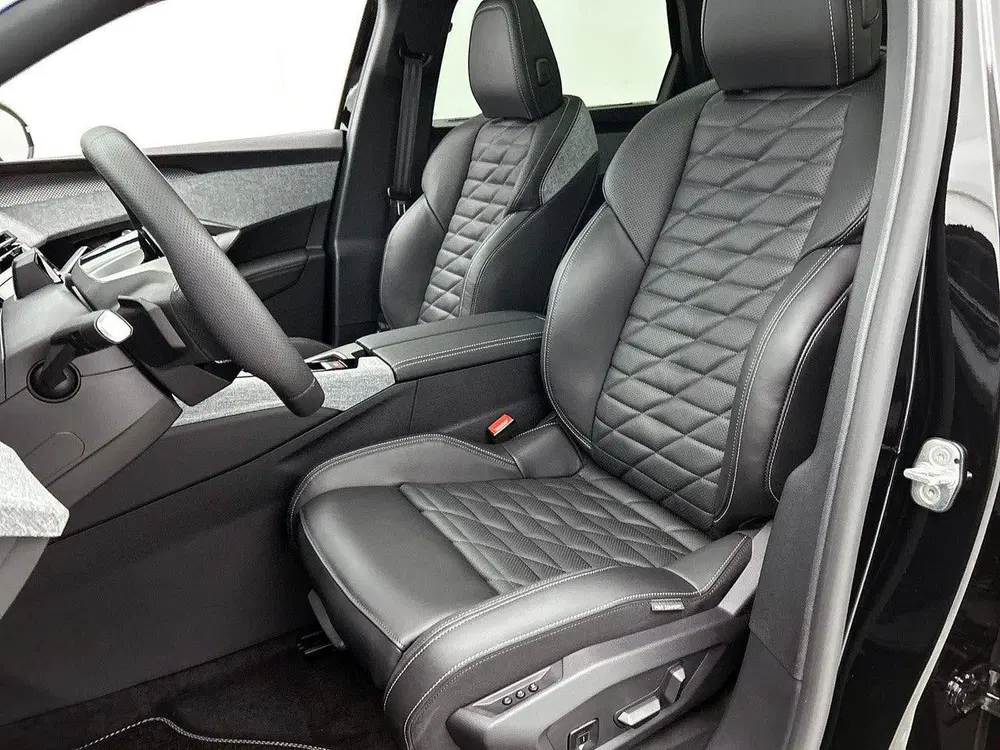 Peugeot 5008 1.6 Plug-in Hybrid 195 GT Exclusive 7p uit 2026, foto 10