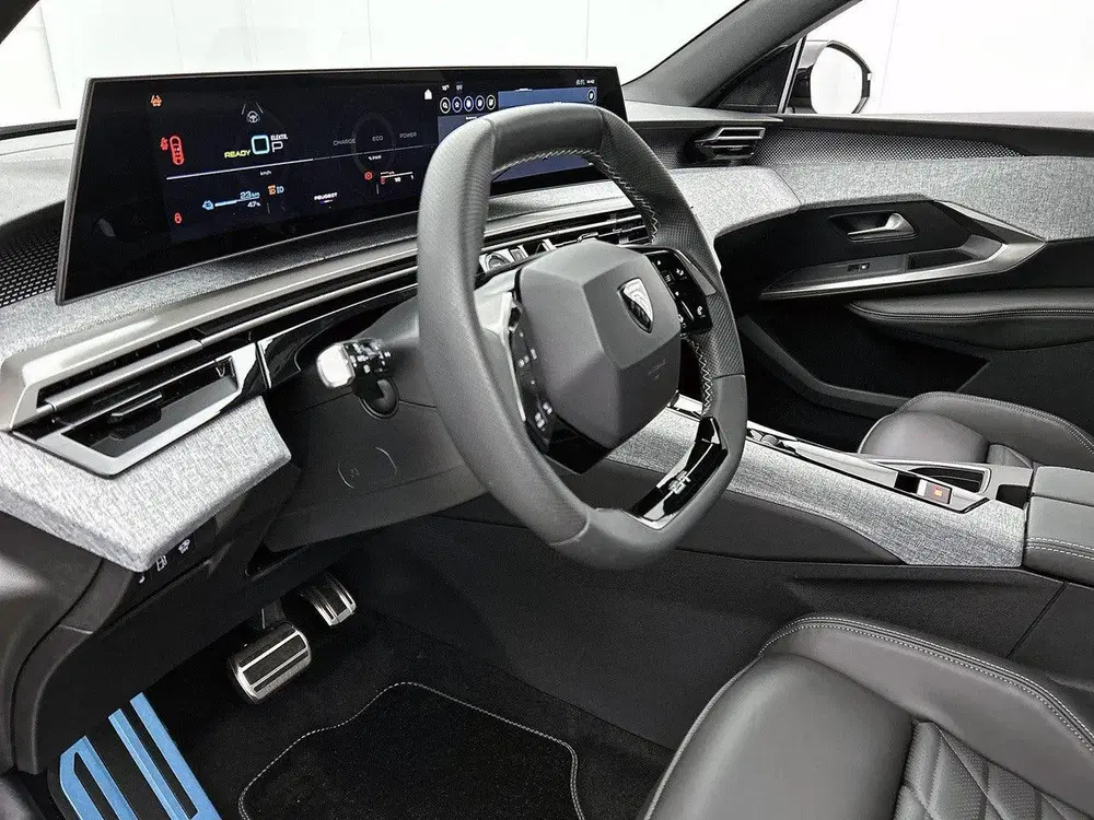 Peugeot 5008 1.6 Plug-in Hybrid 195 GT Exclusive 7p uit 2026, foto 11