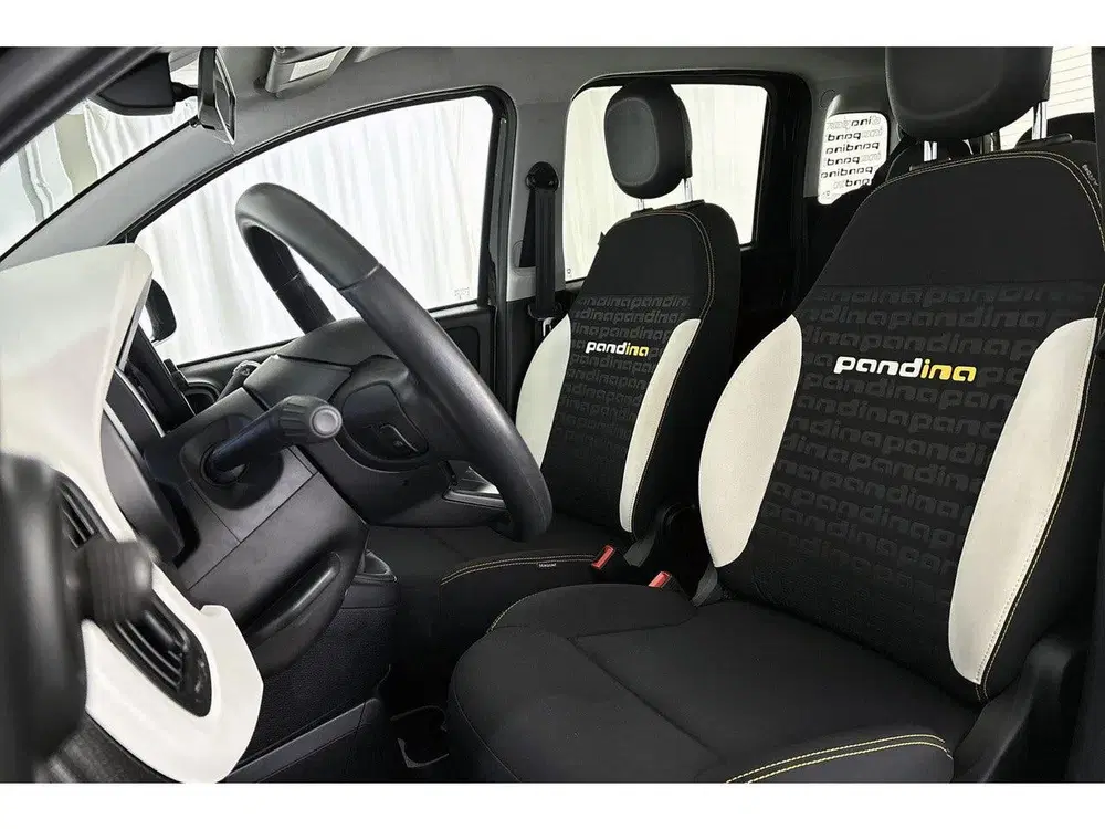 Fiat Panda 1.0 Hybrid Pandina Airco Apple CarPlay Cru uit 2025, foto 6