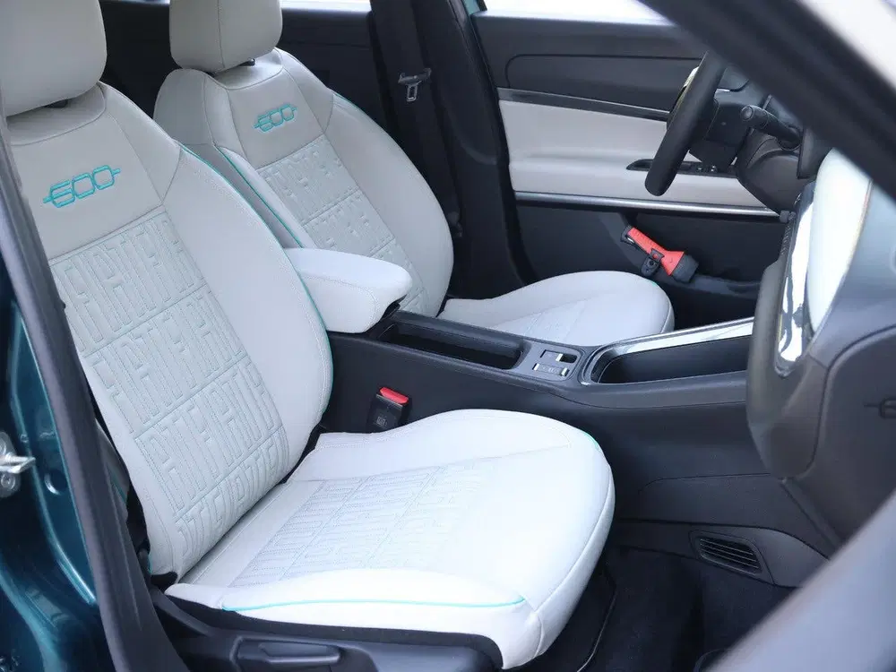 Fiat 600e La Prima 54 kWh 156pk uit 2026, foto 9