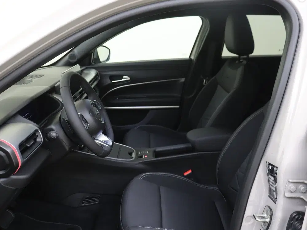Jeep Avenger 1.2 e-Hybrid Summit nrm demo (bj 2026) uit 2026, foto 10