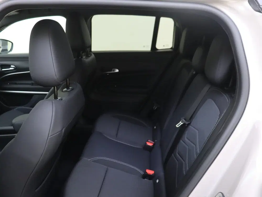 Jeep Avenger 1.2 e-Hybrid Summit nrm demo (bj 2026) uit 2026, foto 12