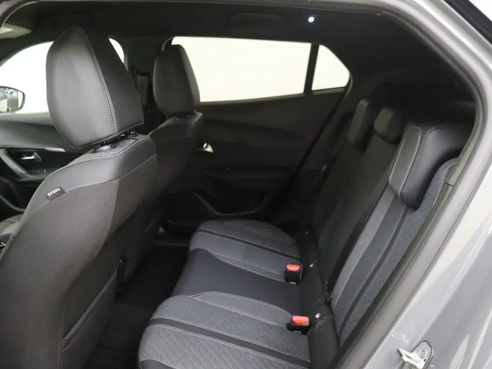 Peugeot 2008 1.2 PureTech 100 Allure uit 2025, foto 12