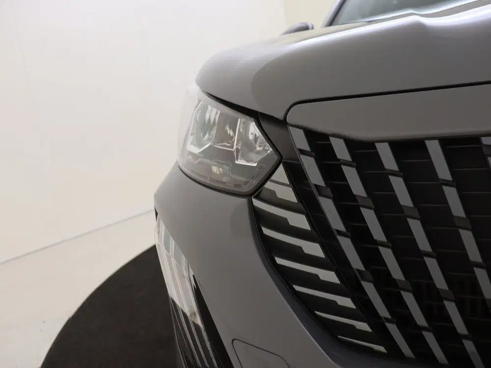 Peugeot 2008 1.2 PureTech 100 Allure uit 2025, foto 13