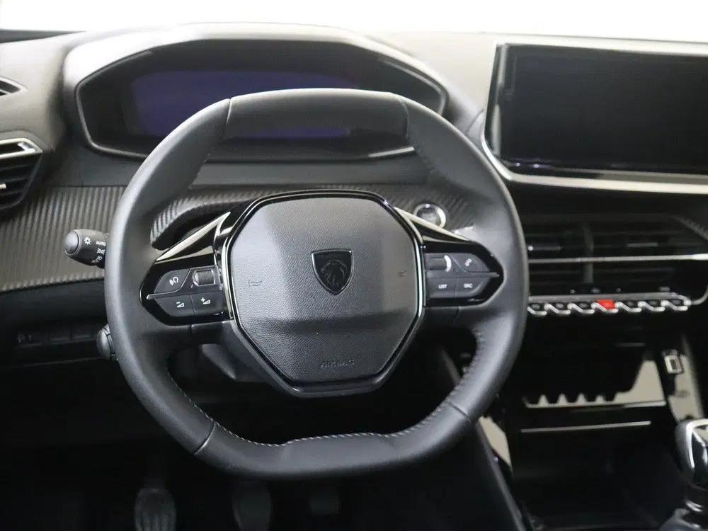Peugeot 2008 1.2 PureTech 100 Allure uit 2025, foto 6