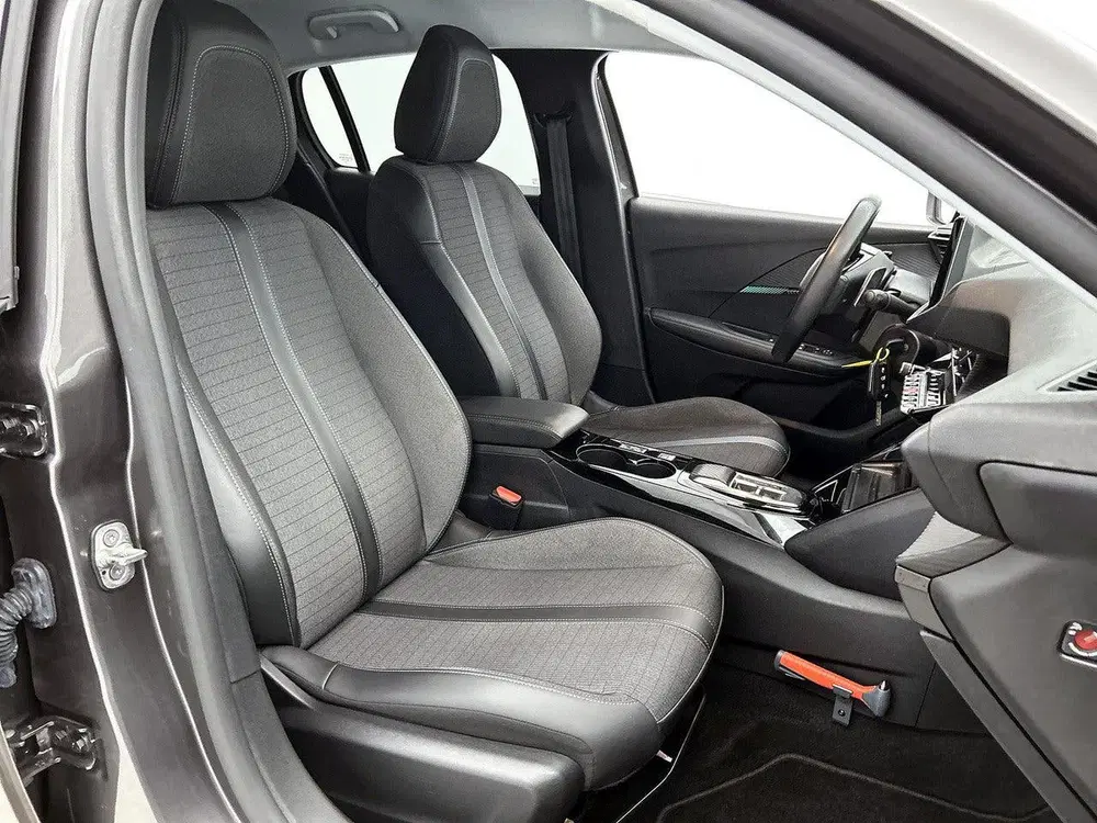 Peugeot 208 Allure Pack 100pk Automaat uit 2023, foto 11