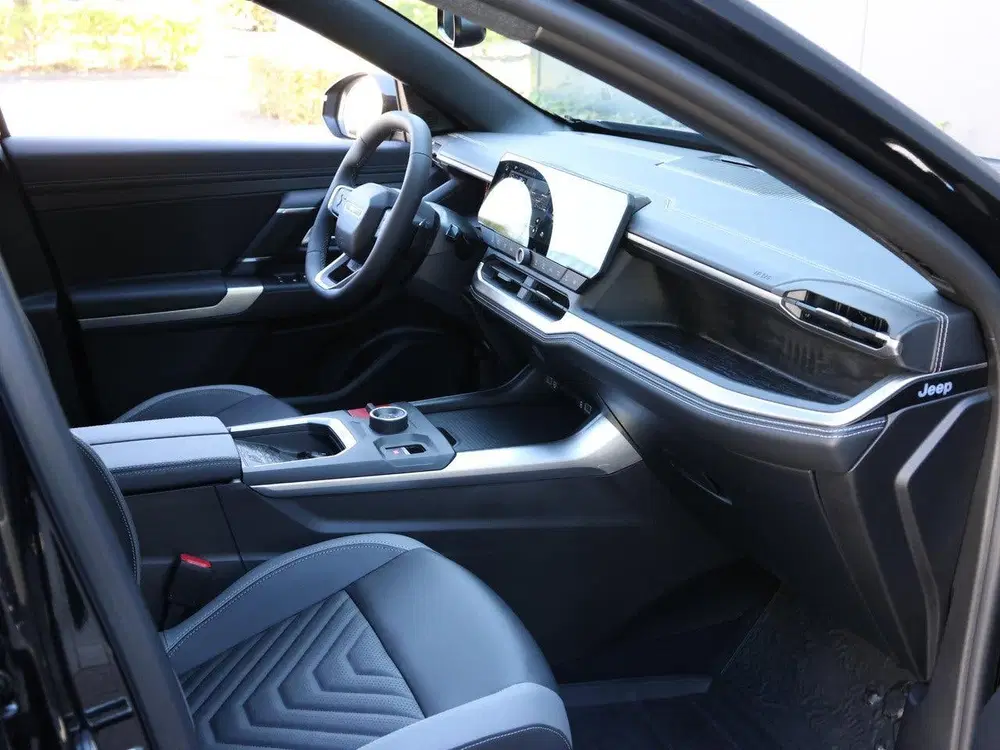 Jeep Compass 145pk e-Hybrid First Edition uit 2026, foto 9