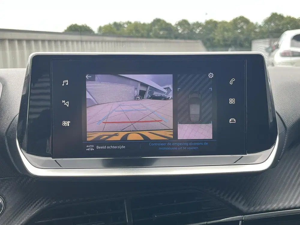 Peugeot 208 1.2 PureTech 100 Allure uit 2021, foto 15