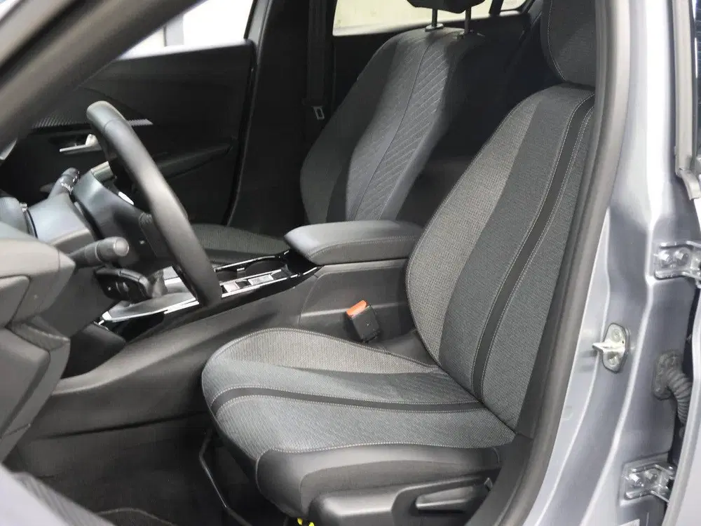 Peugeot 208 1.2 100PK Allure uit 2025, foto 11