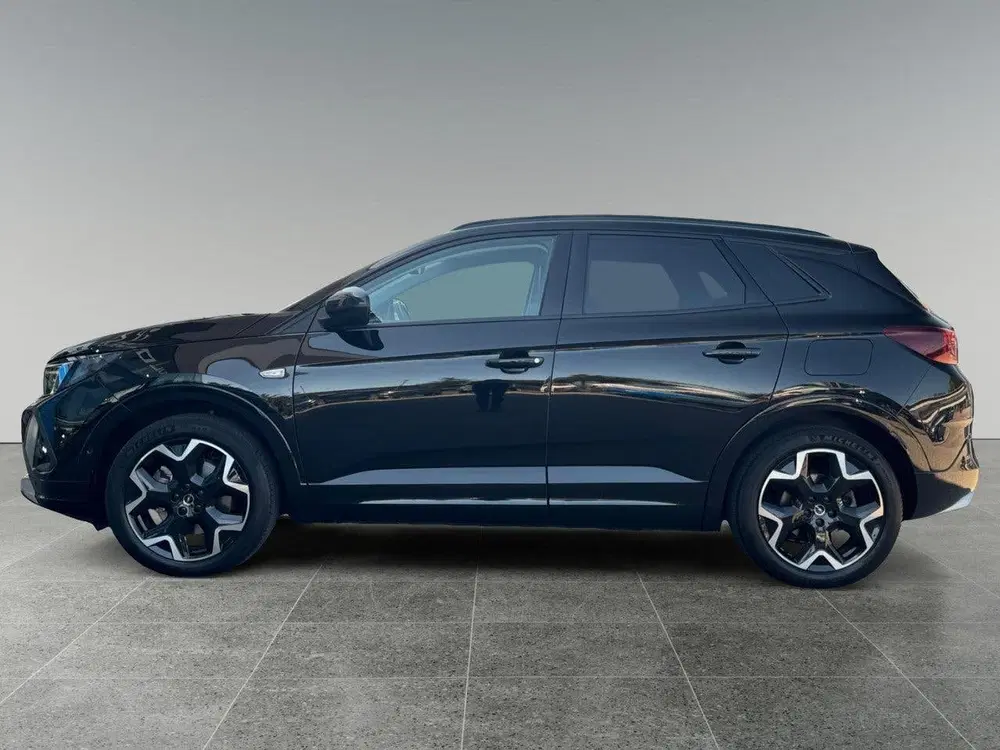 Opel Grandland Ultimate 1.6 PHEV Hybrid4 300pk e-EAT8 4x4 uit 2022, foto 2