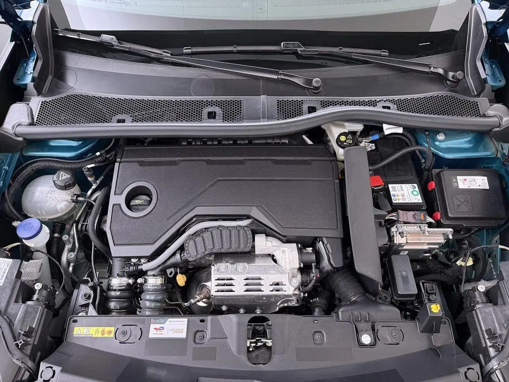 Peugeot 2008 SUV Business 110pk Hybrid Automaat uit 2025, foto 14