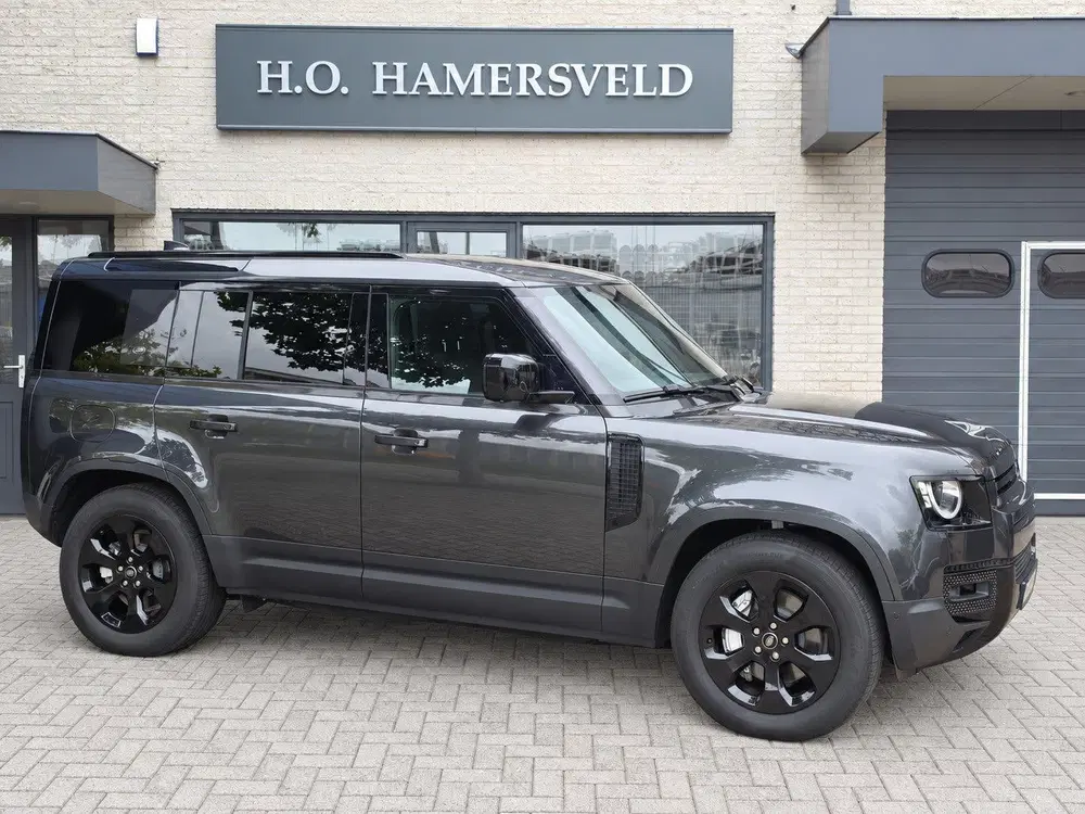 Land Rover Defender 2.0 P400e 110 SE uit 2023, foto 2