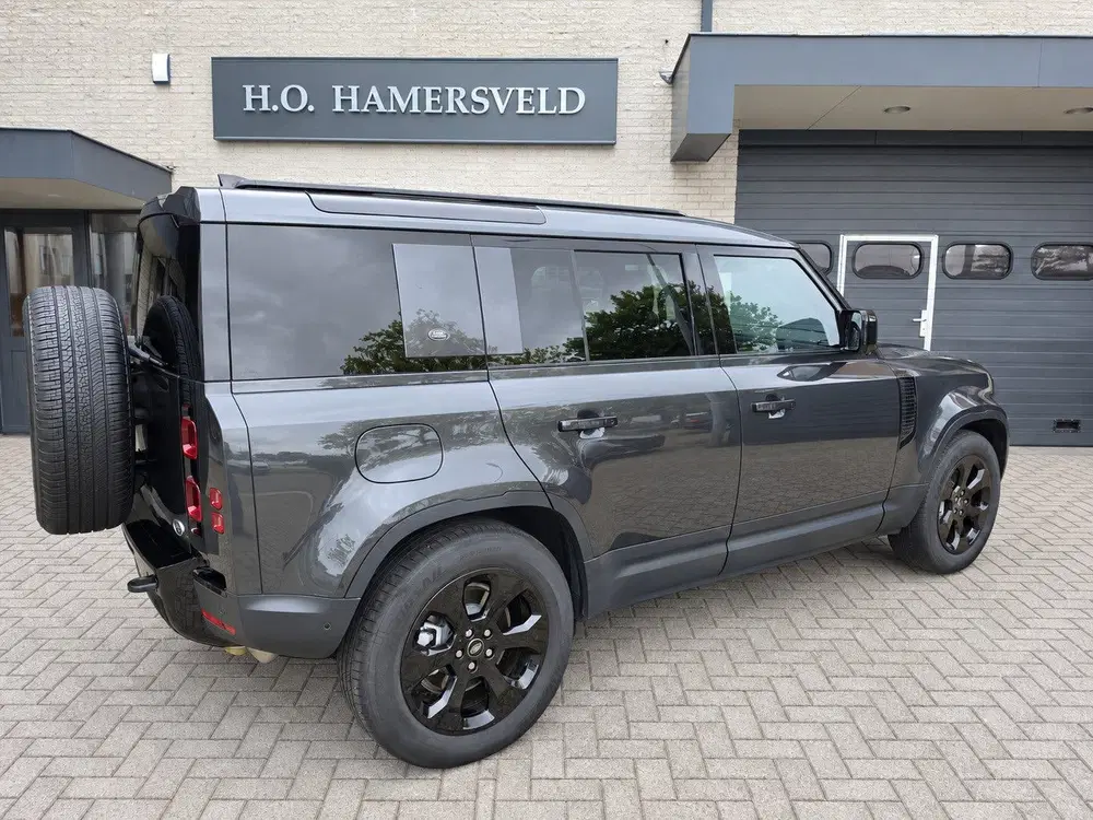 Land Rover Defender 2.0 P400e 110 SE uit 2023, foto 5