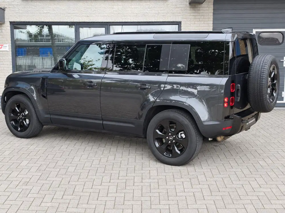 Land Rover Defender 2.0 P400e 110 SE uit 2023, foto 6