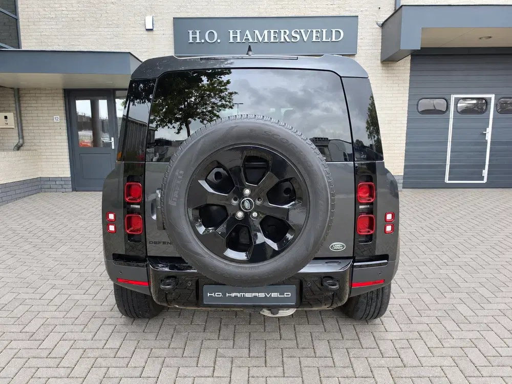 Land Rover Defender 2.0 P400e 110 SE uit 2023, foto 8