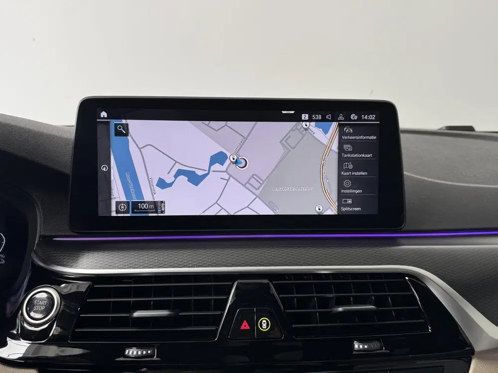 BMW 5-serie 545e xDrive High Executive uit 2021, foto 11