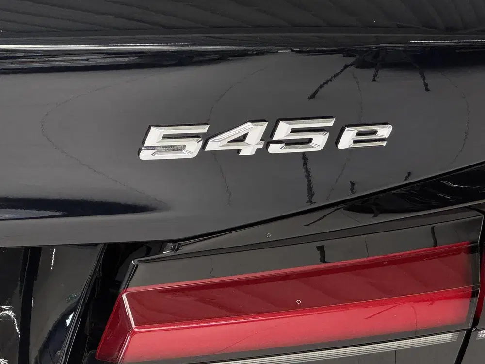 BMW 5-serie 545e xDrive High Executive uit 2021, foto 14