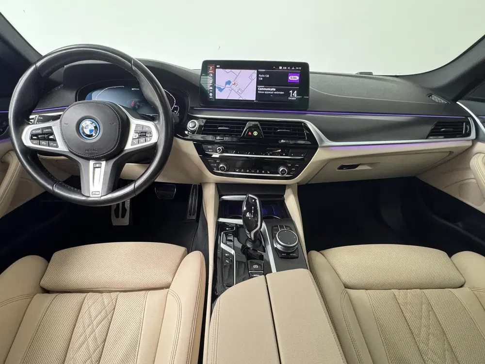 BMW 5-serie 545e xDrive High Executive uit 2021, foto 3