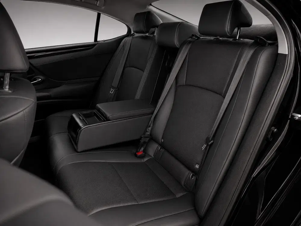 Lexus ES Business Line uit 2021, foto 11