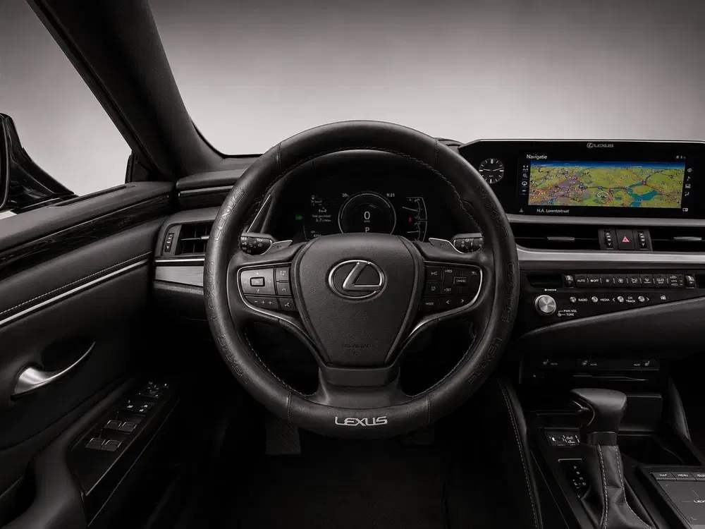 Lexus ES Business Line uit 2021, foto 3