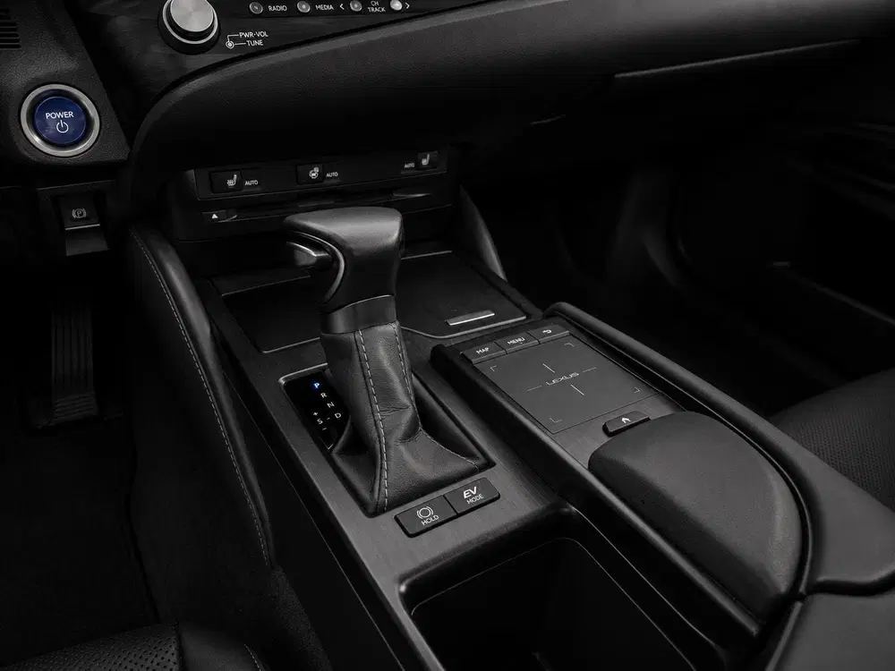 Lexus ES Business Line uit 2021, foto 7
