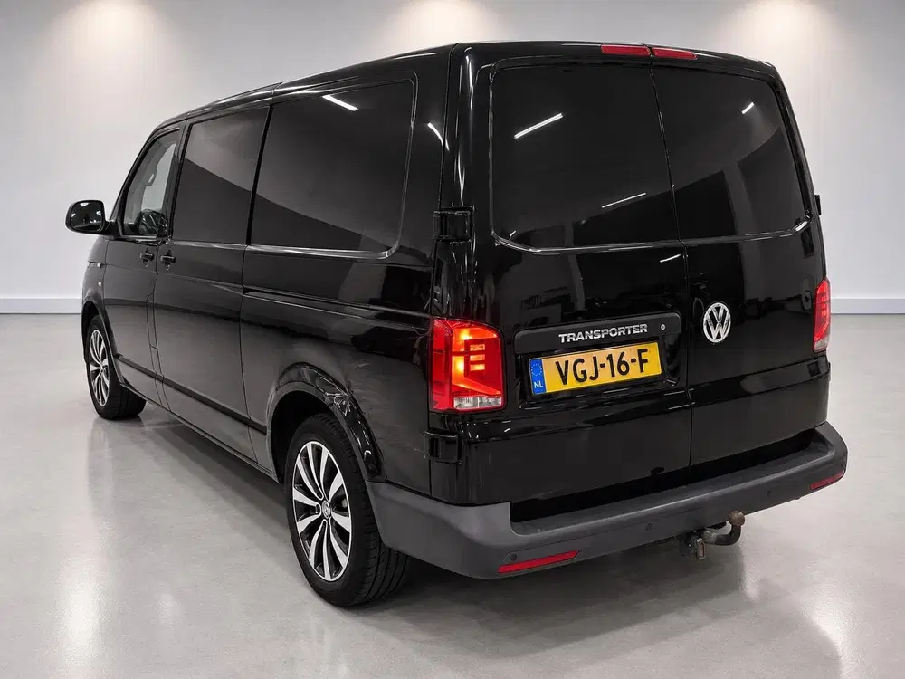 Volkswagen Transporter 2.0 TDI L2H1 30 DC Highline uit 2020, foto 15