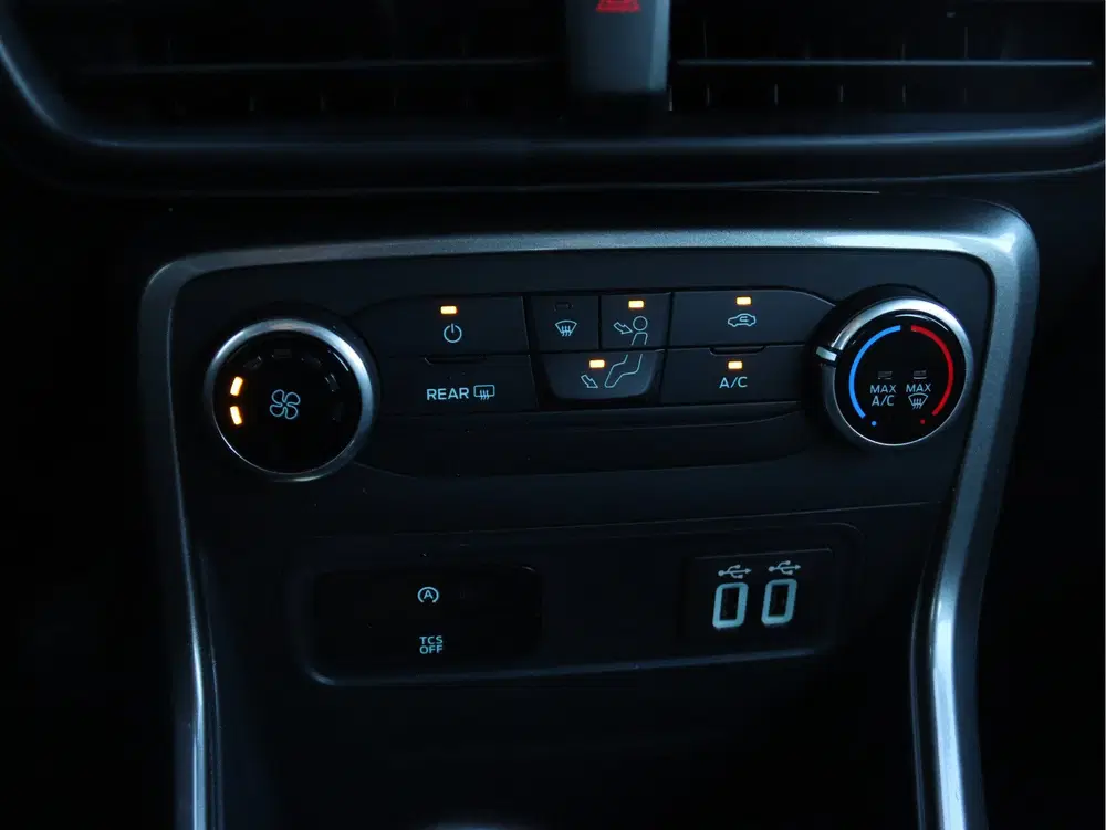 Ford EcoSport 1.0 EcoBoost Connected APPLE CARPLAY uit 2020, foto 14