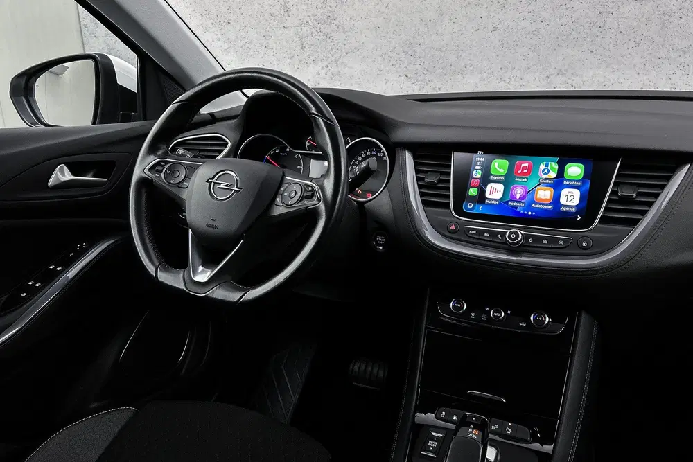 Opel Grandland 1.6 Turbo Hybrid Business uit 2021, foto 14